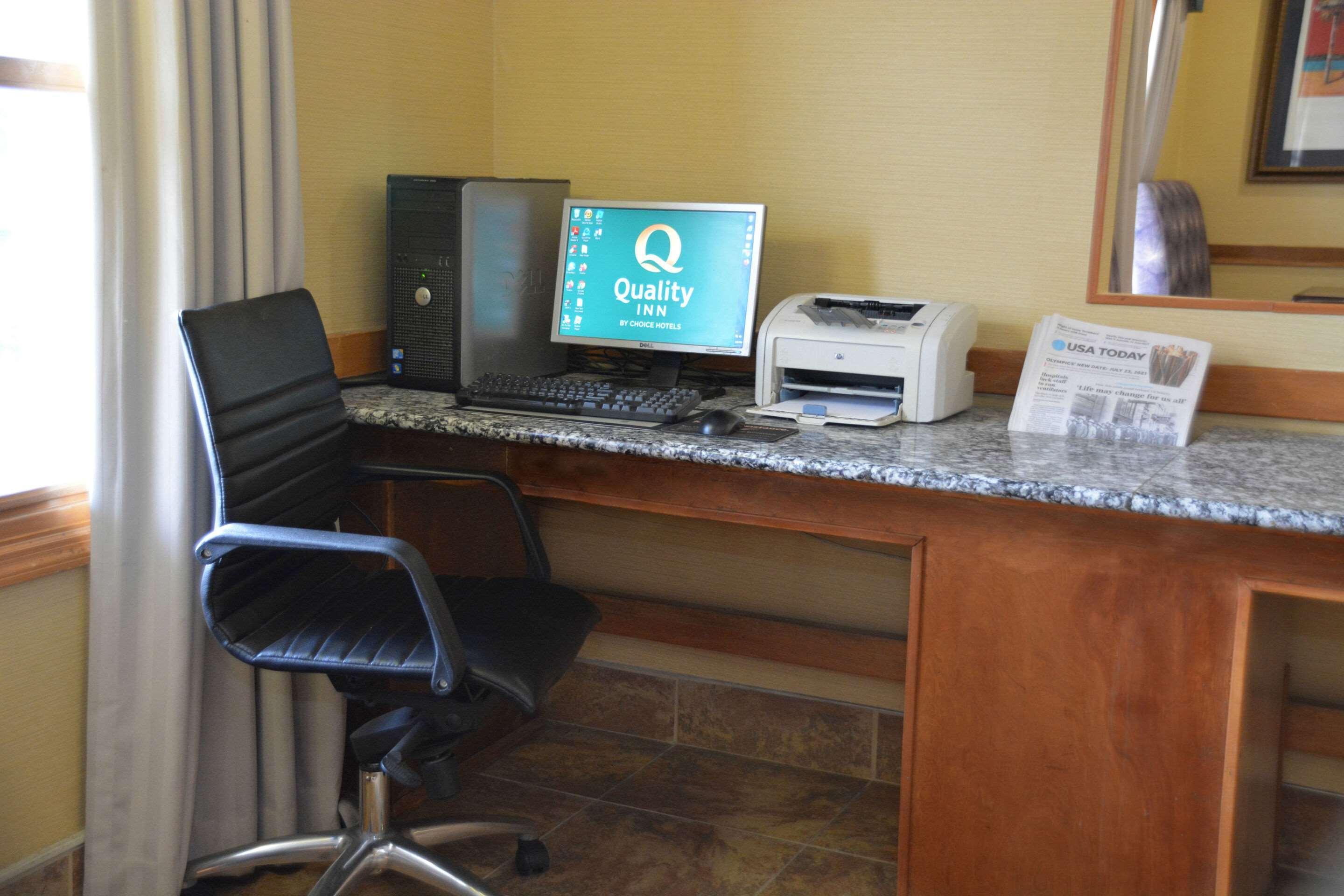 Quality Inn & Suites 더블린 외부 사진