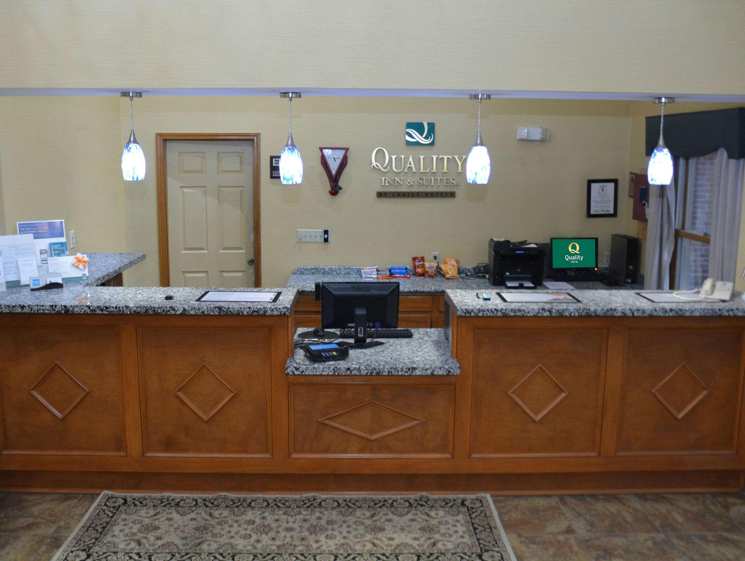 Quality Inn & Suites 더블린 외부 사진