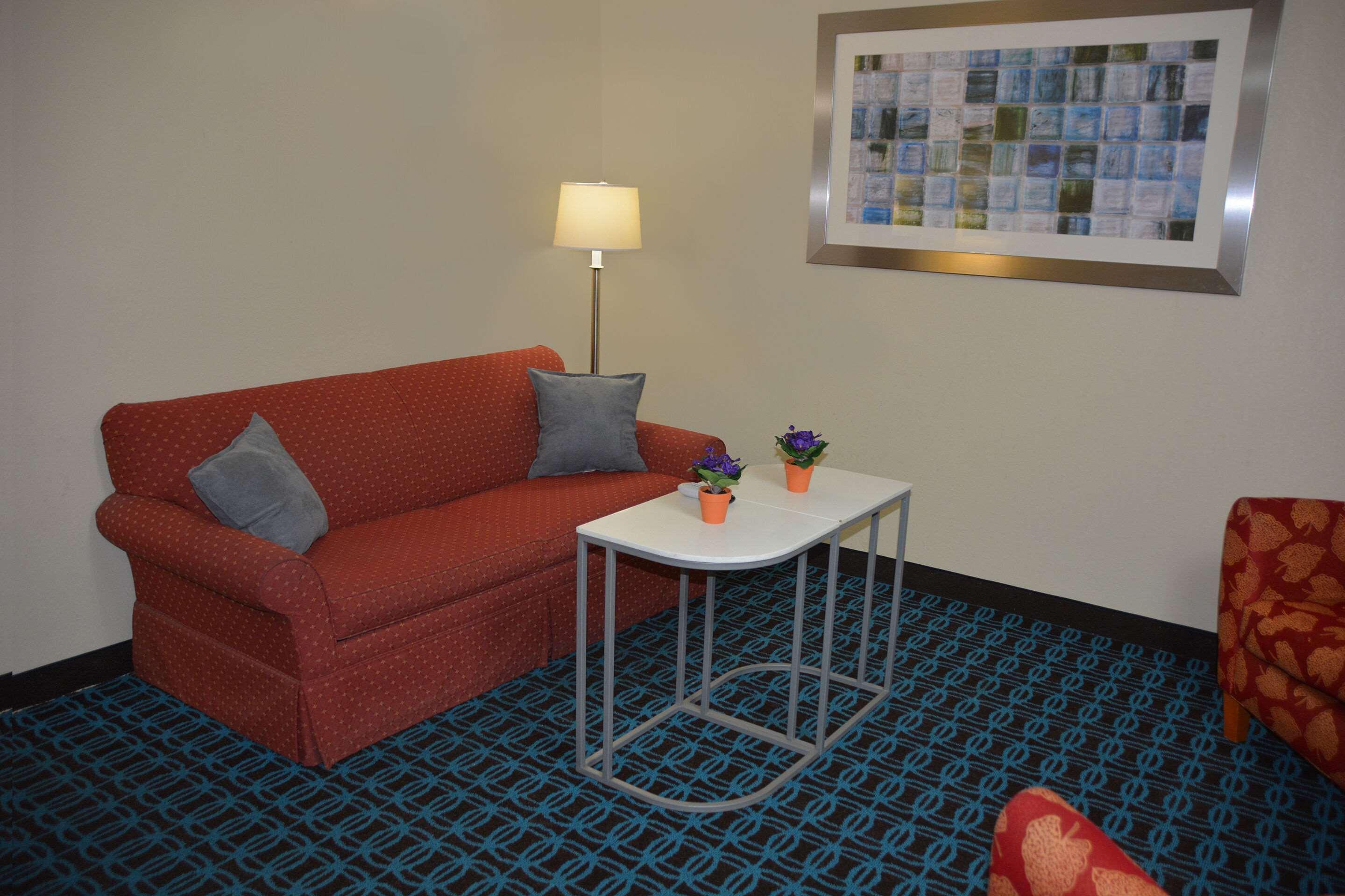 Quality Inn & Suites 더블린 외부 사진